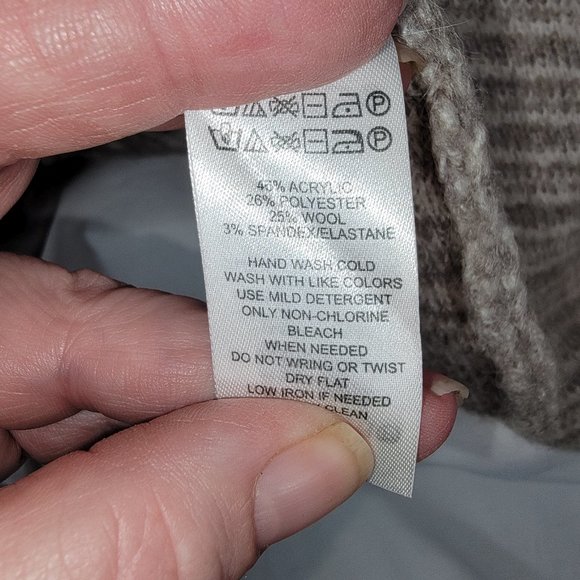 Max Studio Hooded Cardigan Acrylic/Poly/Wool/Spandex- Size Large - Like New - Picture 3 of 4